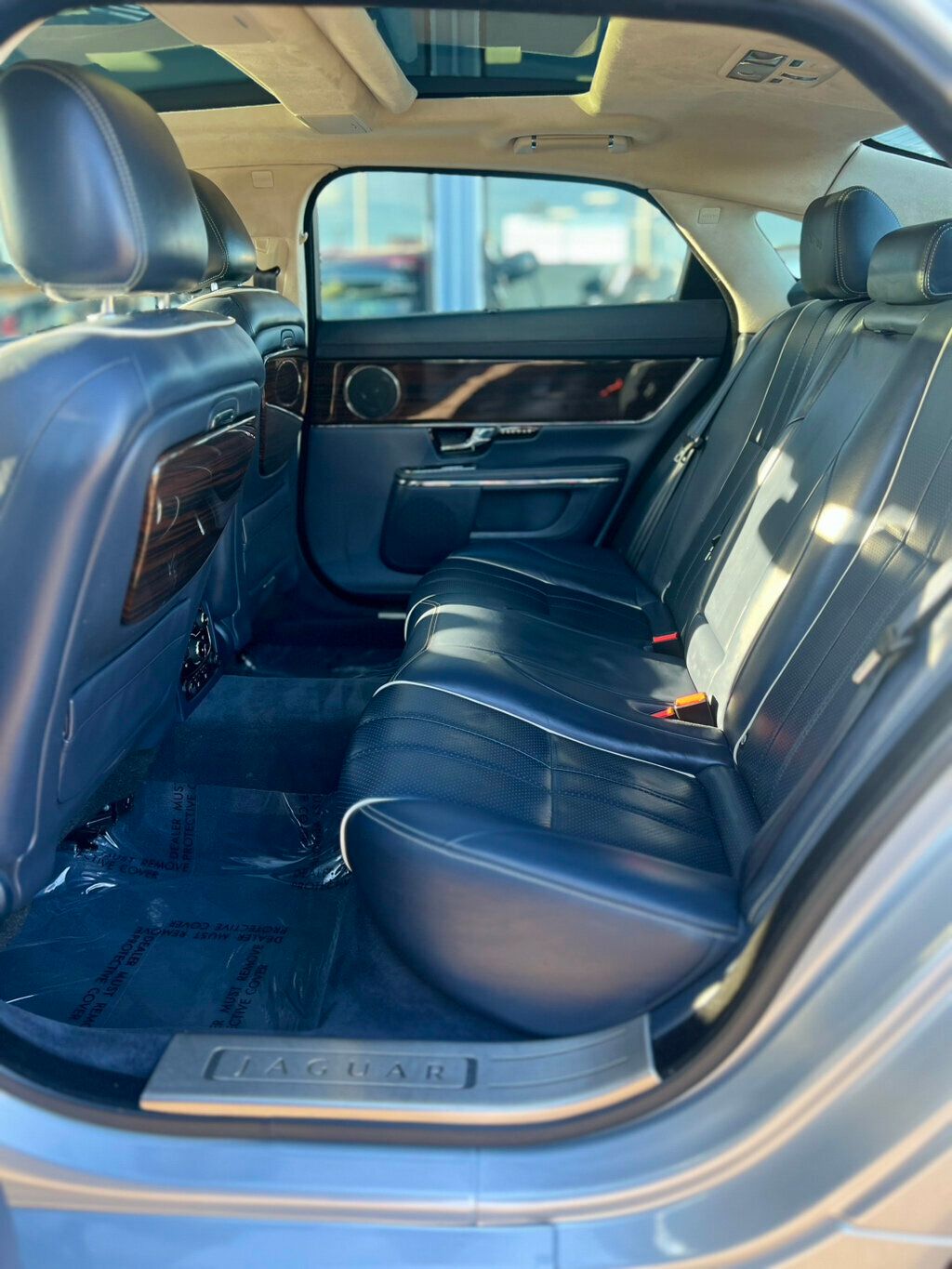 2011 Jaguar XJ 4dr Sedan XJL - 22981142 - 18