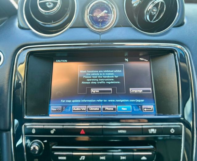 2011 Jaguar XJ 4dr Sedan XJL - 22981142 - 24