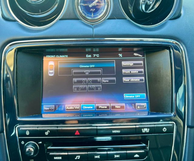 2011 Jaguar XJ 4dr Sedan XJL - 22981142 - 25