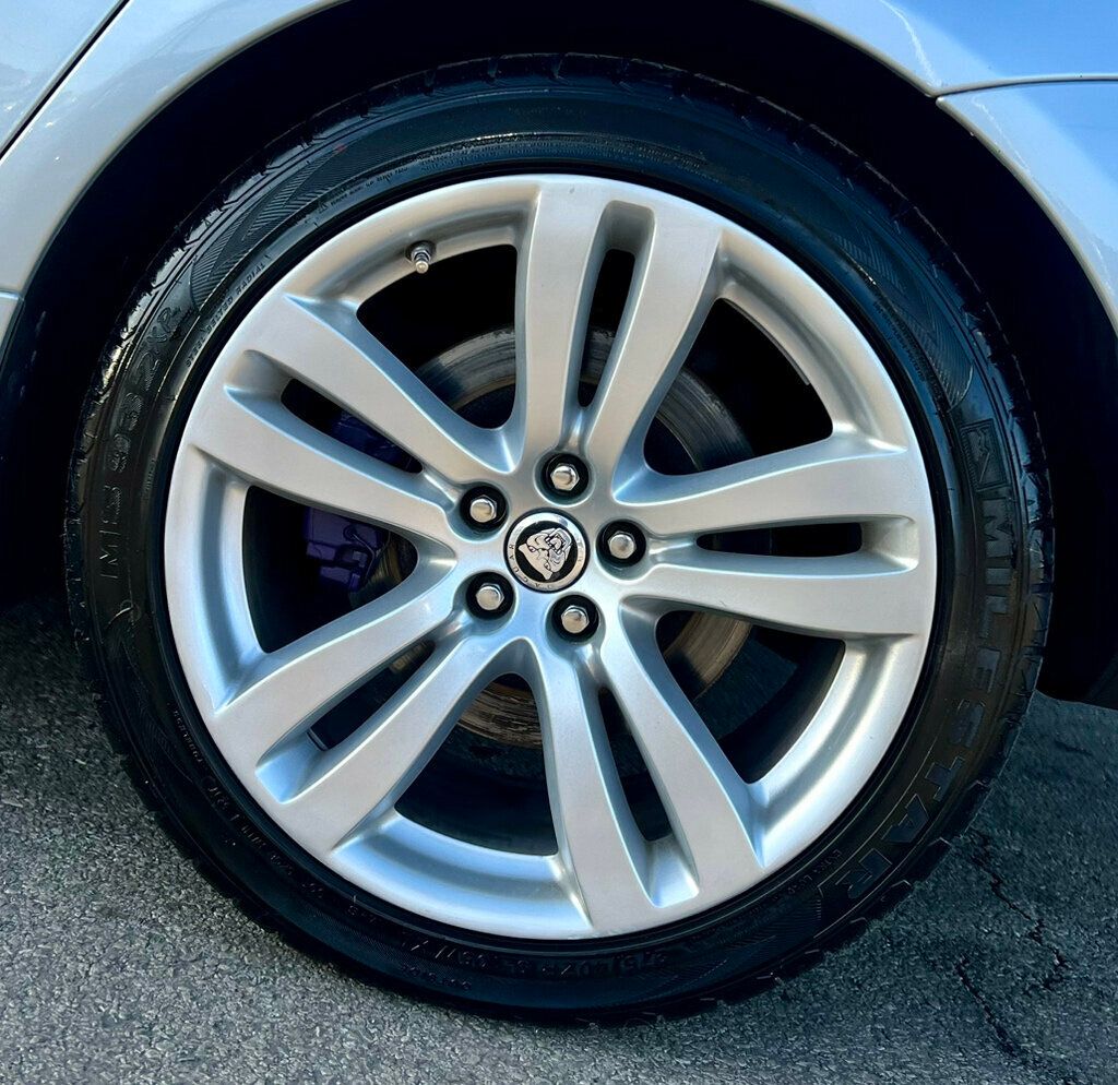 2011 Jaguar XJ 4dr Sedan XJL - 22981142 - 31