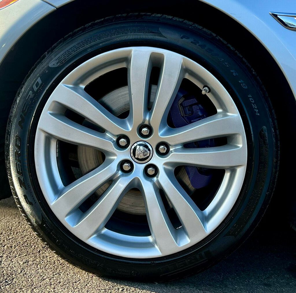 2011 Jaguar XJ 4dr Sedan XJL - 22981142 - 32