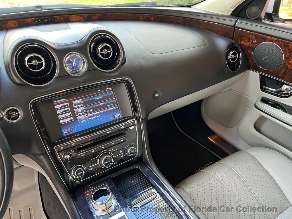 2011 Jaguar XJ photo 45