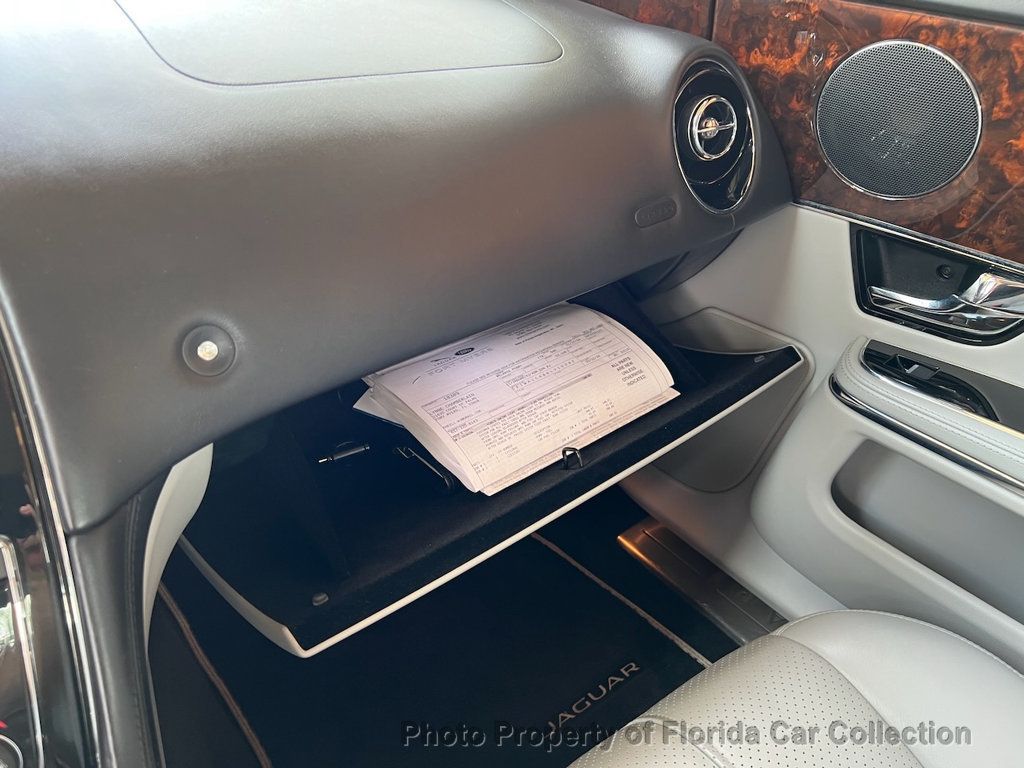 2011 Jaguar XJ photo 51