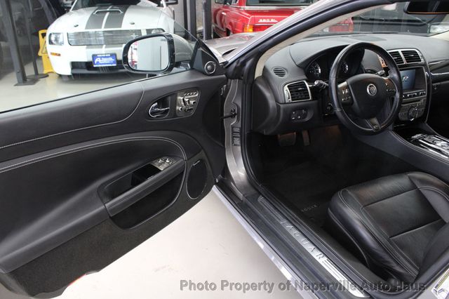 2011 Jaguar XK 2dr Convertible XKR - 23036561 - 10