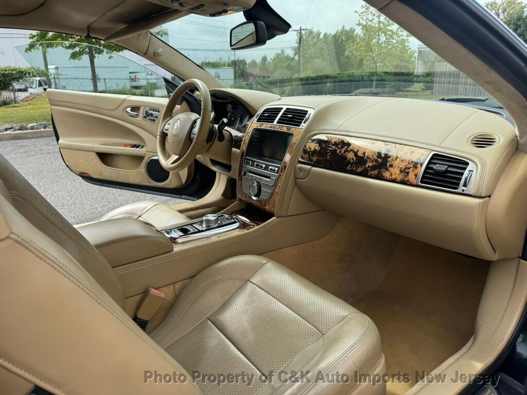 2011 Jaguar XK Convertible XKR photo 35