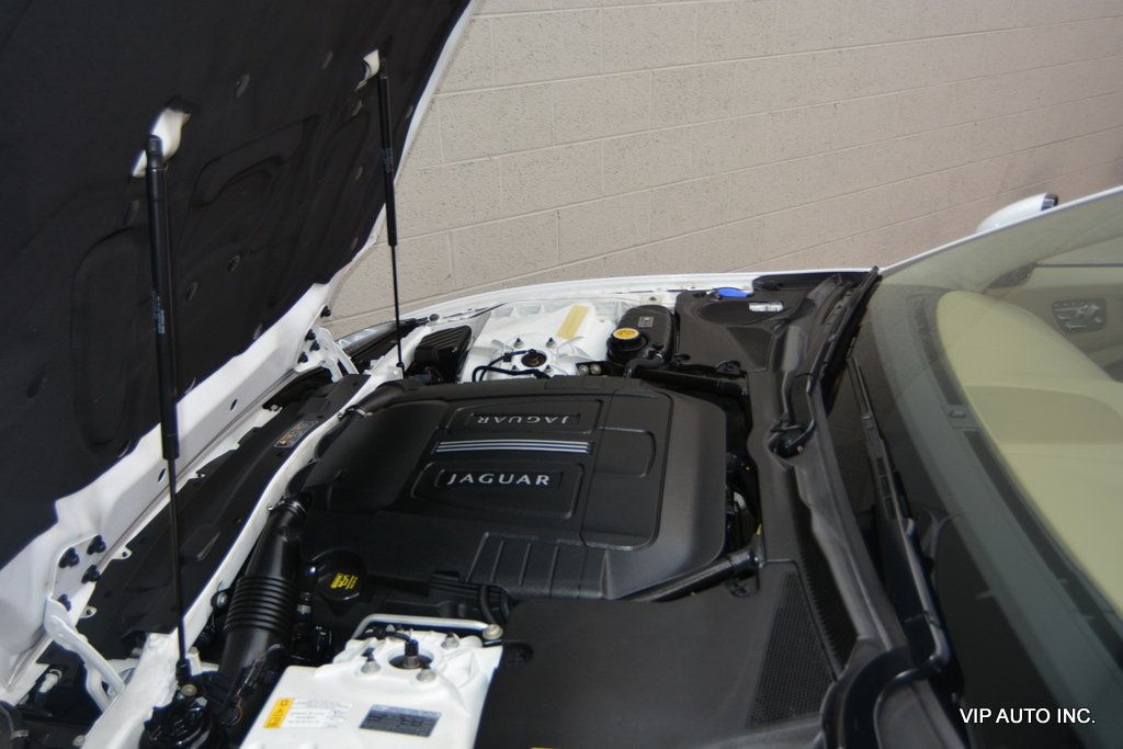 2011 Jaguar XK 2dr Coupe - 23055813 - 17