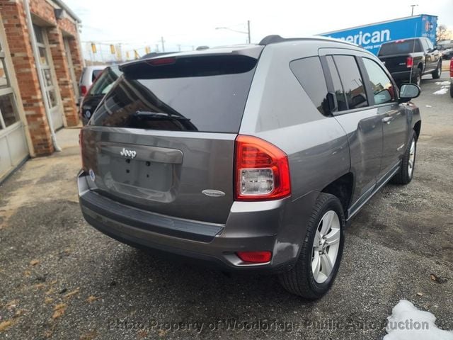 2011 Jeep Compass FWD 4dr Latitude - 22769283 - 4