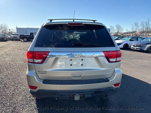 2011 Jeep Grand Cherokee 4WD 4dr Laredo - 22998044 - 15