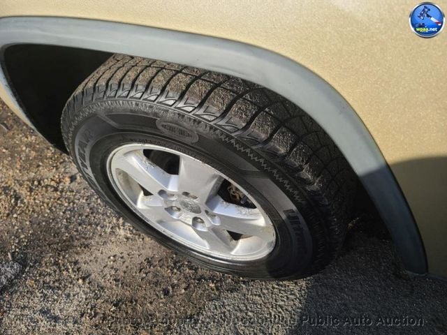 2011 Jeep Grand Cherokee 4WD 4dr Laredo - 22998044 - 6