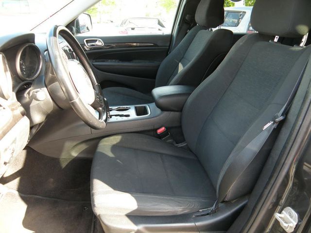 2011 Jeep Grand Cherokee 4WD 4dr Laredo - 23011231 - 6