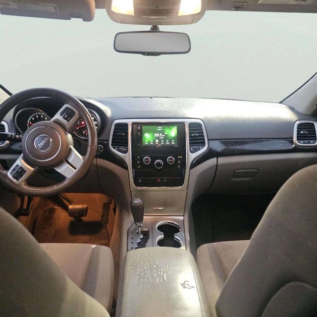 2011 Jeep Grand Cherokee 4WD 4dr Laredo - 22970249 - 7