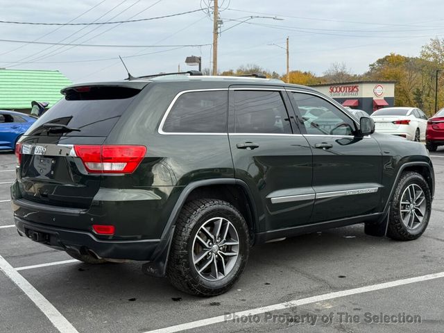 2011 Jeep Grand Cherokee 4WD LAREDO W/ X LAREDO PACKAGE - 22939858 - 14