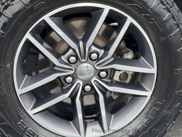 2011 Jeep Grand Cherokee 4WD LAREDO W/ X LAREDO PACKAGE - 22939858 - 42