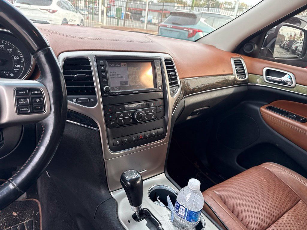 2011 Jeep Grand Cherokee Overland - 23101773 - 12