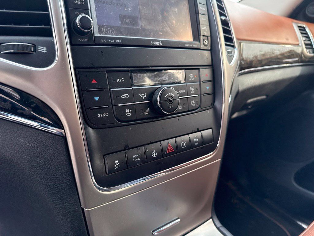 2011 Jeep Grand Cherokee Overland - 23101773 - 14