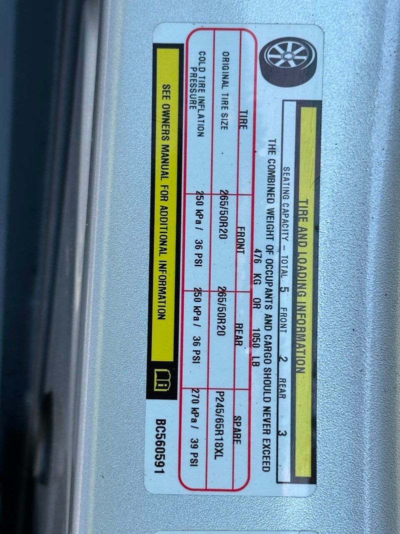 2011 Jeep Grand Cherokee Overland 4x4 4dr SUV - 22915525 - 15