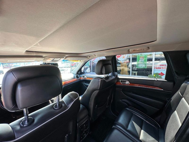 2011 Jeep Grand Cherokee Overland 4x4 4dr SUV - 22915525 - 21