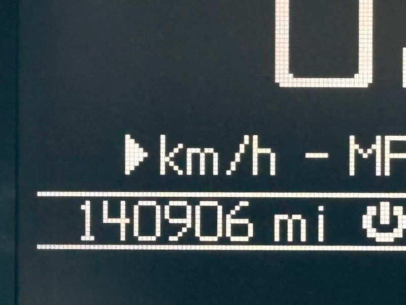 2011 Jeep Grand Cherokee Overland 4x4 4dr SUV - 22915525 - 48