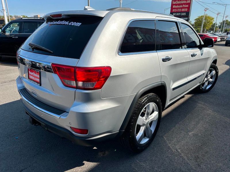 2011 Jeep Grand Cherokee Overland 4x4 4dr SUV - 22915525 - 7