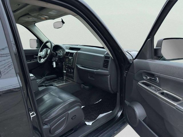 2011 Jeep Liberty Limited 4x4 4dr SUV - 22992733 - 18