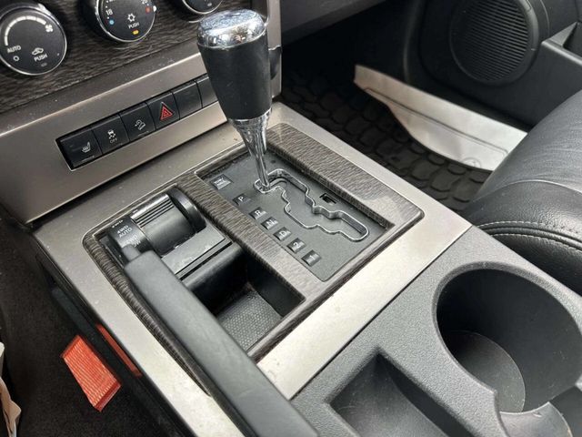 2011 Jeep Liberty Limited 4x4 4dr SUV - 22992733 - 25