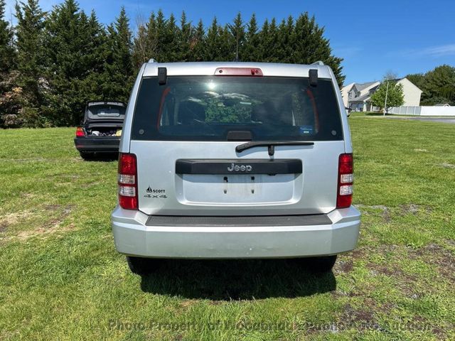 2011 Jeep Liberty Sport - 23024322 - 3