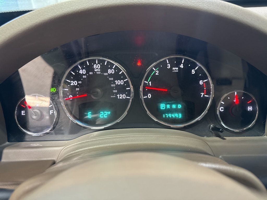 2011 Jeep Liberty Sport - 22976932 - 13