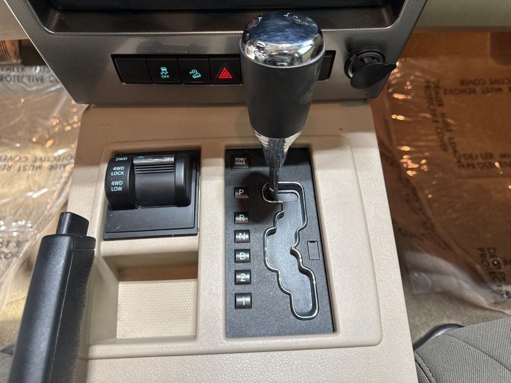 2011 Jeep Liberty Sport - 22976932 - 17