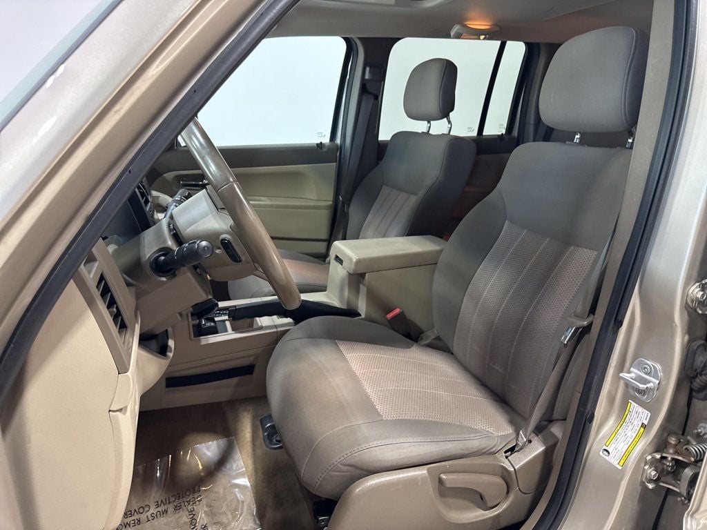 2011 Jeep Liberty Sport - 22976932 - 20