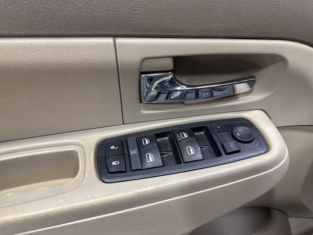 2011 Jeep Liberty Sport - 22976932 - 25