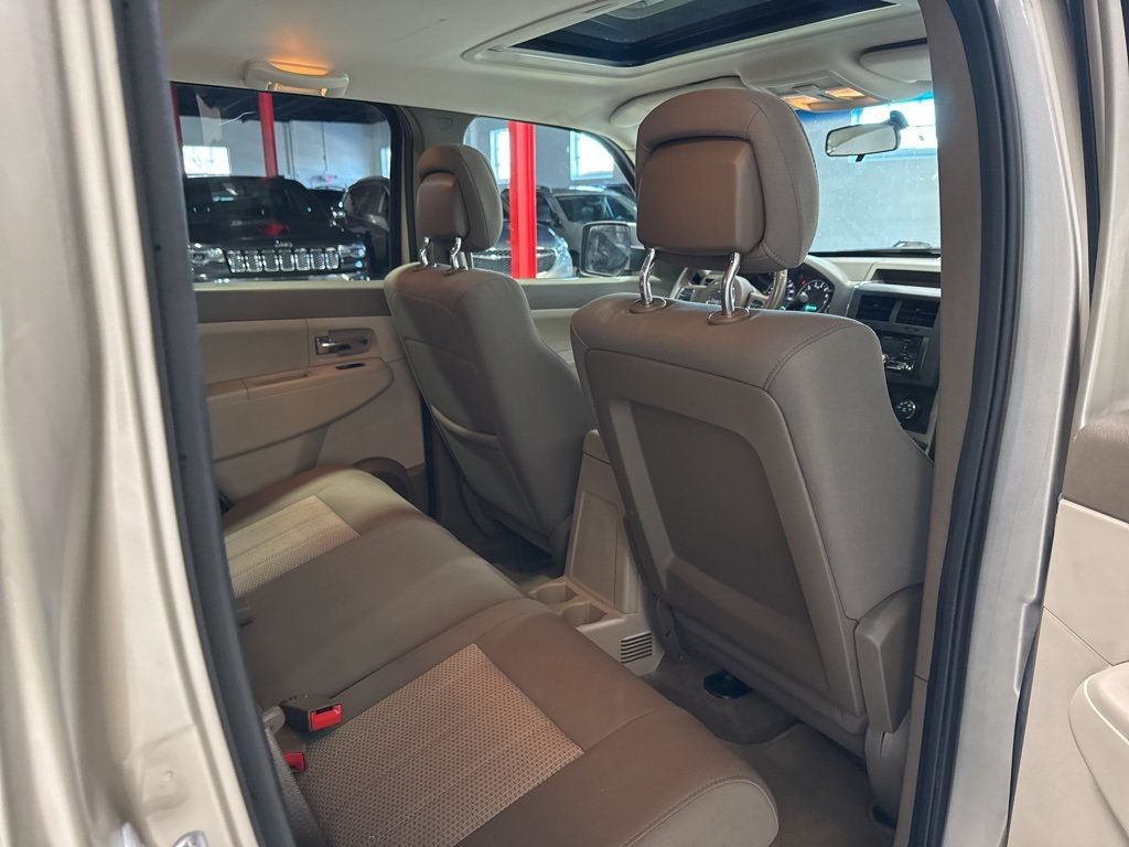 2011 Jeep Liberty Sport - 22976932 - 32