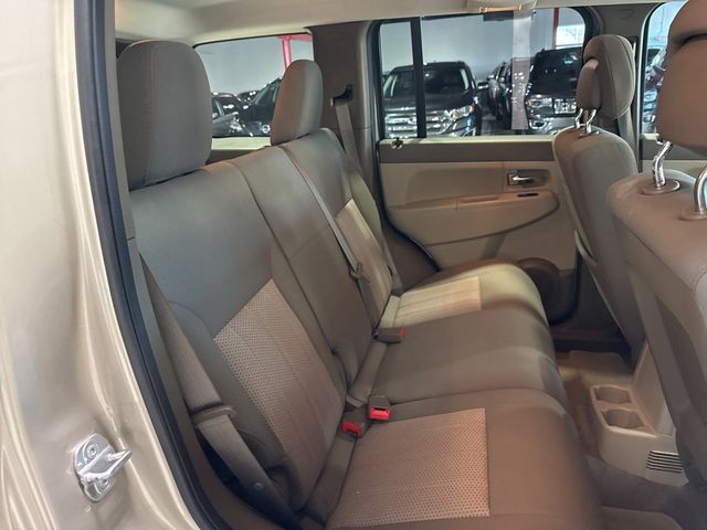 2011 Jeep Liberty Sport - 22976932 - 33