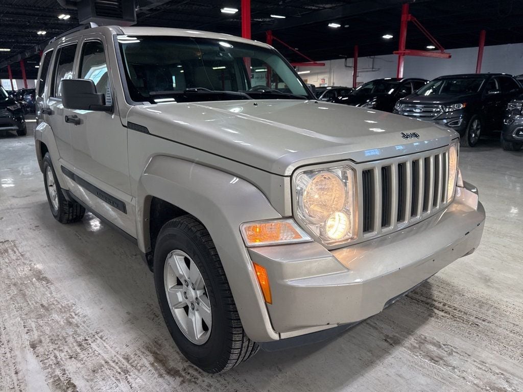 2011 Jeep Liberty Sport - 22976932 - 7