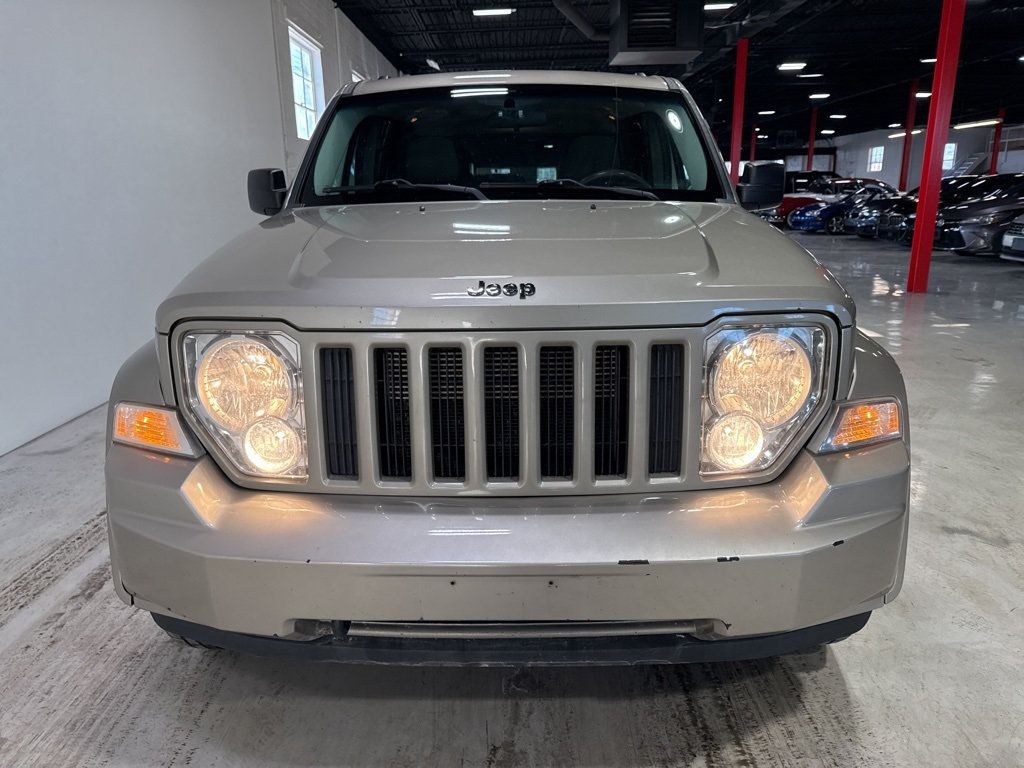 2011 Jeep Liberty Sport - 22976932 - 8
