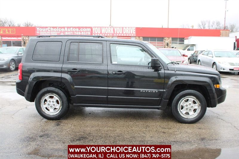 2011 Jeep Patriot FWD 4dr Latitude - 22389174 - 3