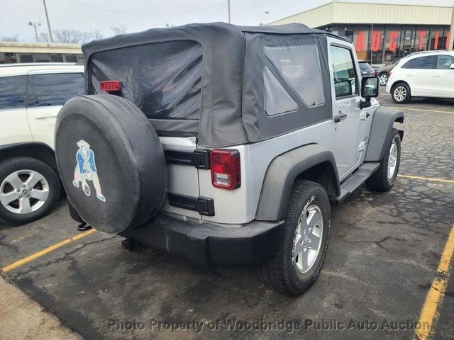 2011 Jeep Wrangler 4WD 2dr Mojave - 22762941 - 3