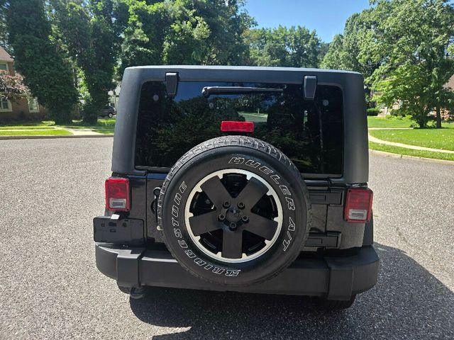2011 Jeep Wrangler 4WD 2dr Mojave - 23039129 - 3