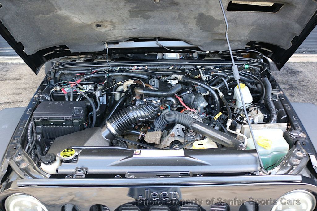 2011 Jeep Wrangler 4WD 2dr Rubicon - 23006251 - 17