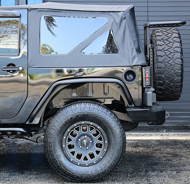 2011 Jeep Wrangler 4WD 2dr Rubicon - 23006251 - 22