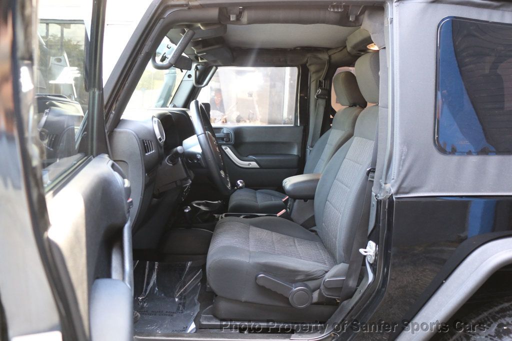 2011 Jeep Wrangler 4WD 2dr Rubicon - 23006251 - 29