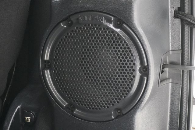 2011 Jeep Wrangler 4WD 2dr Sahara - 22999090 - 20