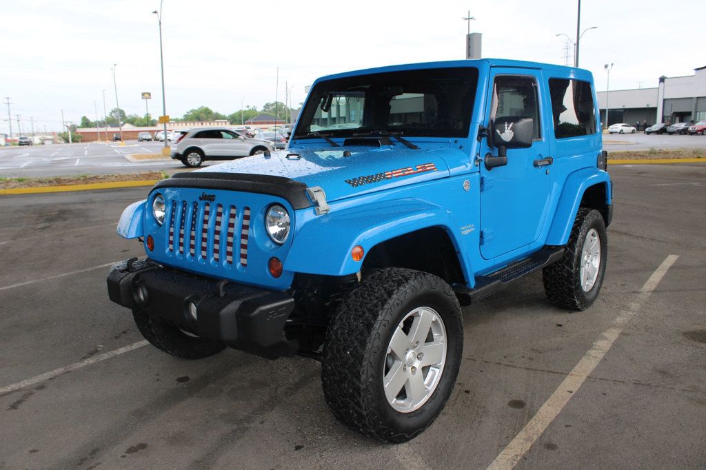 2011 Jeep Wrangler 4WD 2dr Sahara - 23043579 - 1