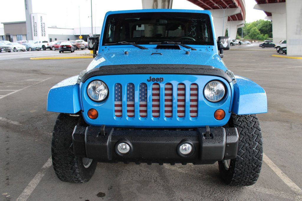 2011 Jeep Wrangler 4WD 2dr Sahara - 23043579 - 2