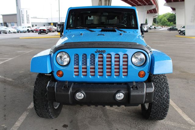 2011 Jeep Wrangler 4WD 2dr Sahara - 23043579 - 2