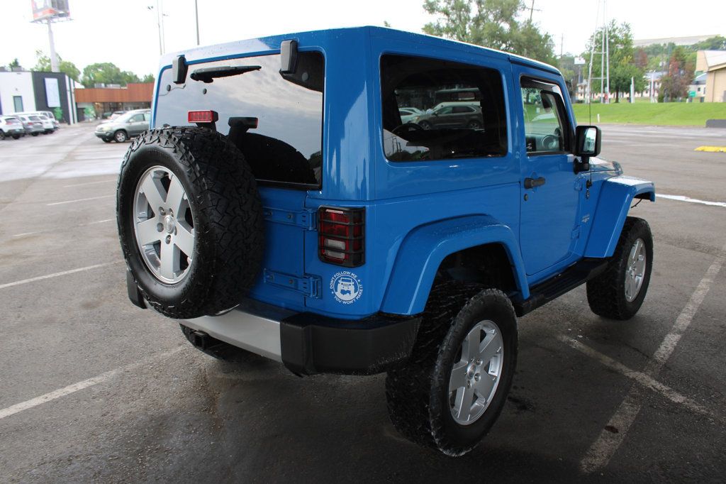2011 Jeep Wrangler 4WD 2dr Sahara - 23043579 - 7