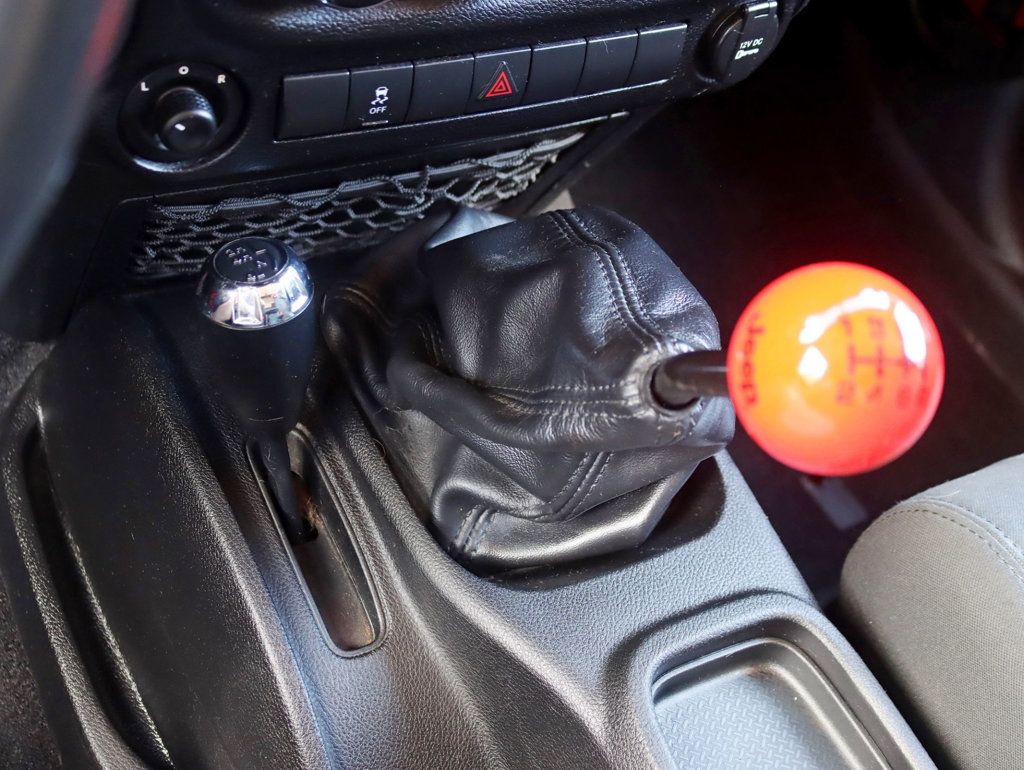 2011 Jeep Wrangler 4WD 2dr Sport - 22902200 - 15