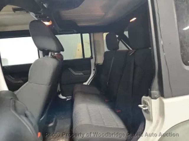 2011 Jeep Wrangler Unlimited 4WD 4dr Mojave - 22985275 - 8