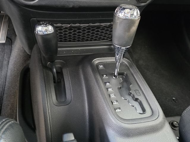 2011 Jeep Wrangler Unlimited 4WD 4dr Sahara - 22967016 - 16