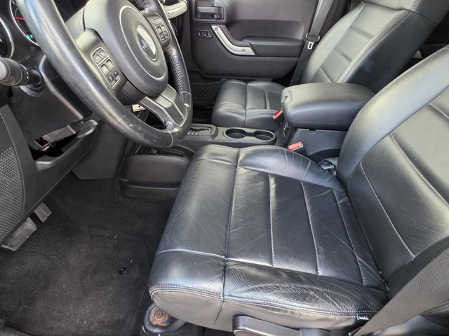 2011 Jeep Wrangler Unlimited 4WD 4dr Sahara - 22967016 - 5