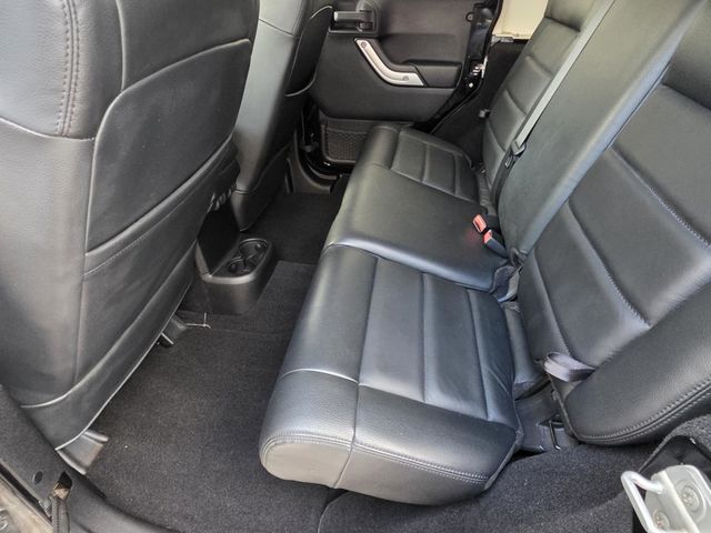 2011 Jeep Wrangler Unlimited 4WD 4dr Sahara - 22967016 - 7